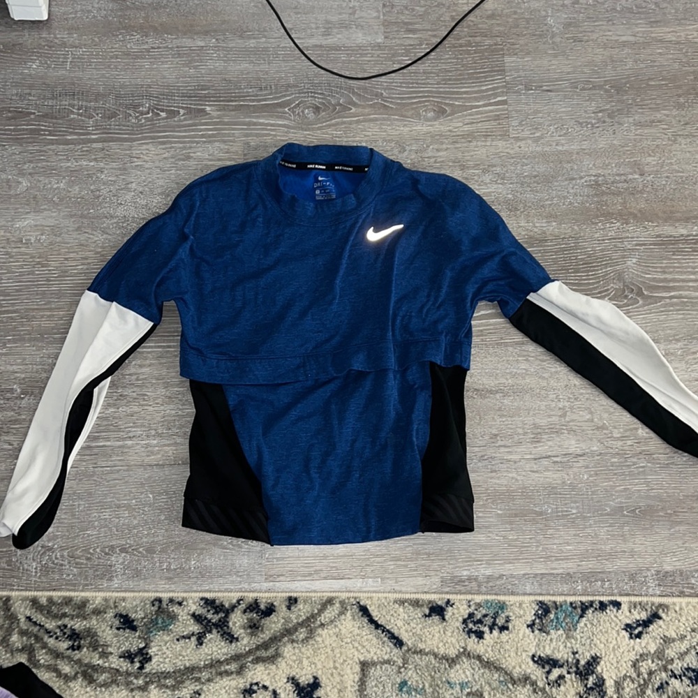 Nike color block top